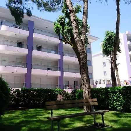 Fun And Relax By The Pool-beahost Appartement *