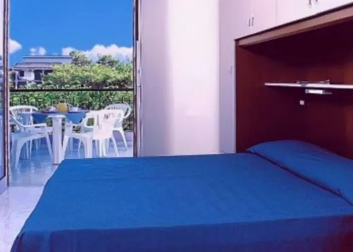 Apartment Fun And Relax By The Pool-beahost