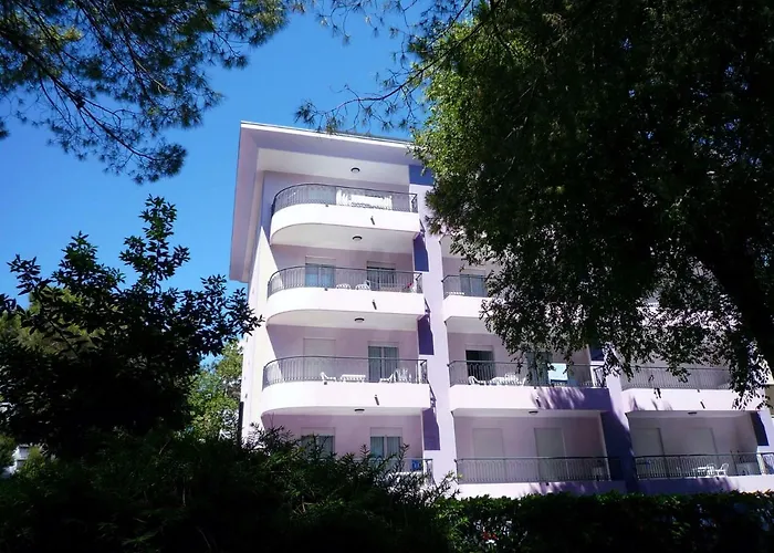 Fun And Relax By The Pool-beahost Appartement